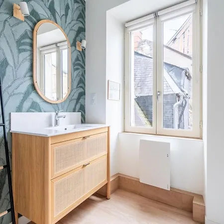 Le Tourangeau - 1 Min Place Plumereau Tours